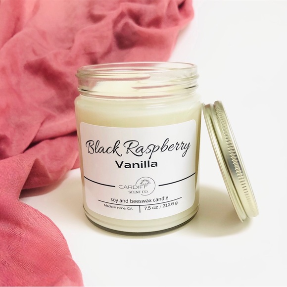 Black Raspberry & Vanilla Scented Candle - Picture 2 of 2